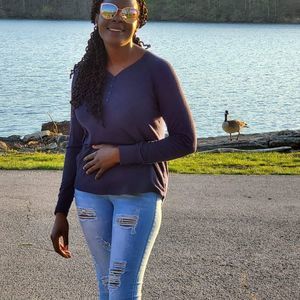 Meet your Posher, Caroline